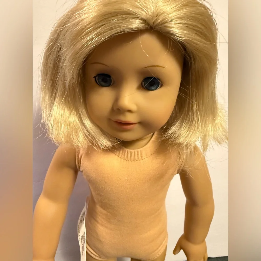American Girl Doll 2014 Pa-11392 (HK) Blue Eyes Blonde Hair